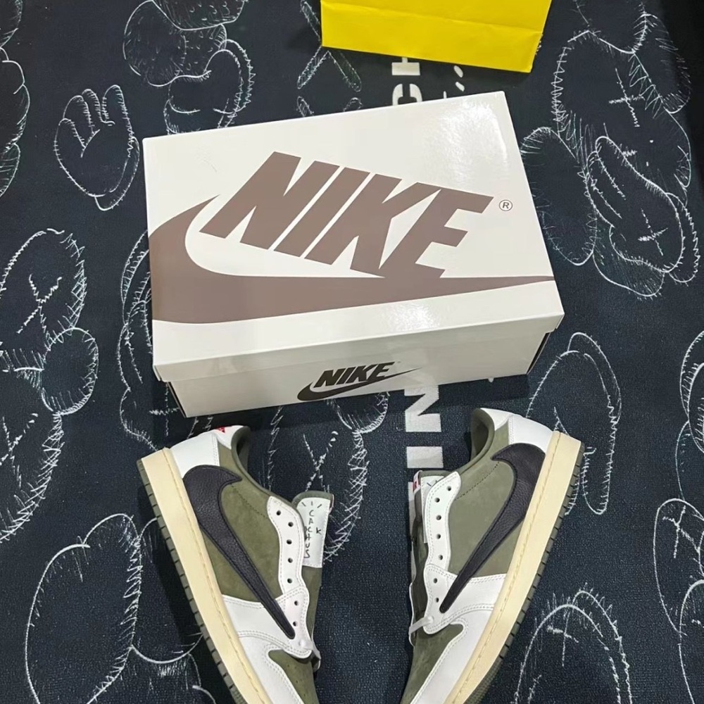 New Travis Scott x Air Jordan 1 Low OG Men’s Running Shoes DM